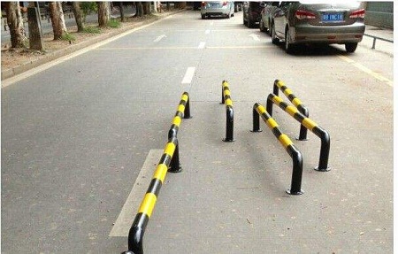 U型道路隔离护栏安装方法 U型道路隔离护栏