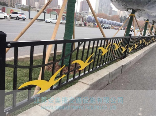 7371551144053242.jpg 绿化护栏14-2.jpg